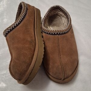 Uggs Tasman Slip Ons Size 12 Chestnut